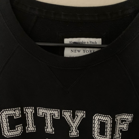A&F “City of NY” Crewneck - Picture 3 of 3